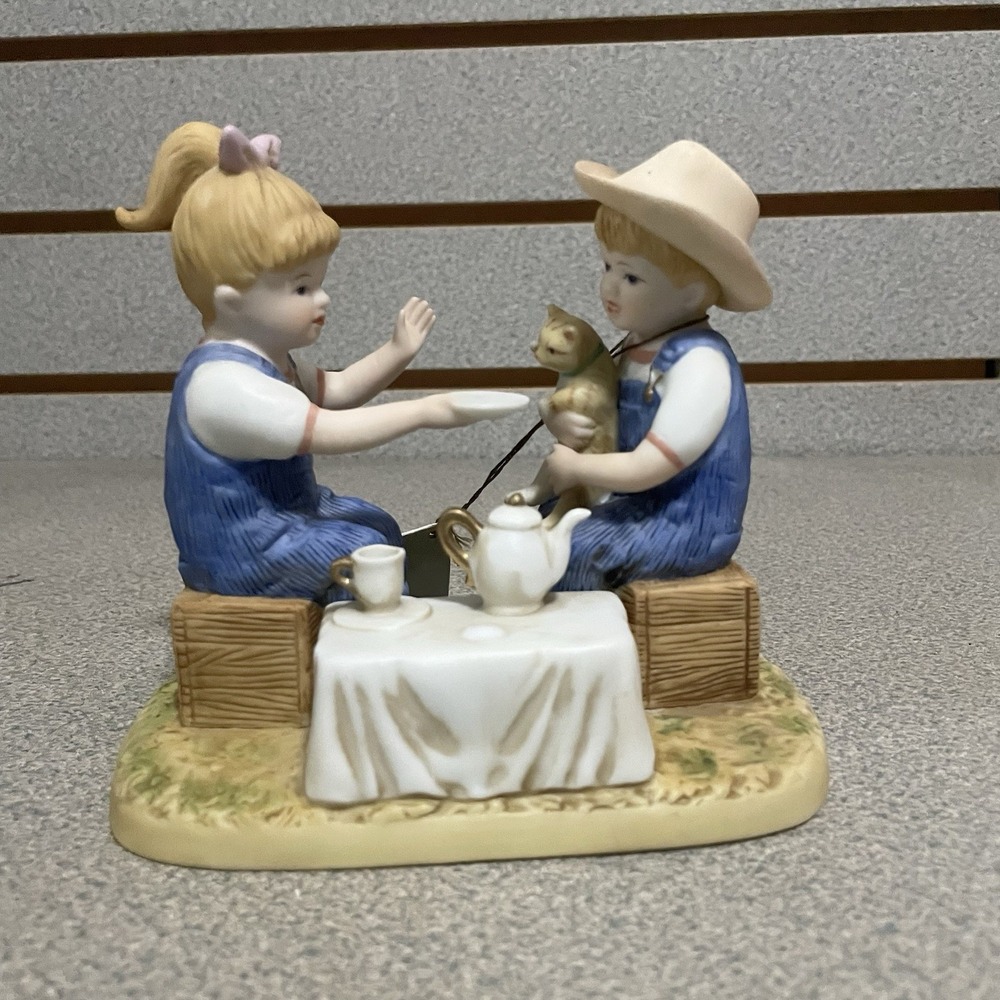 Denim Days "Debbies Afternoon Tea" # 14040 HOMCO Home Interiors 2004 Figurine *‎